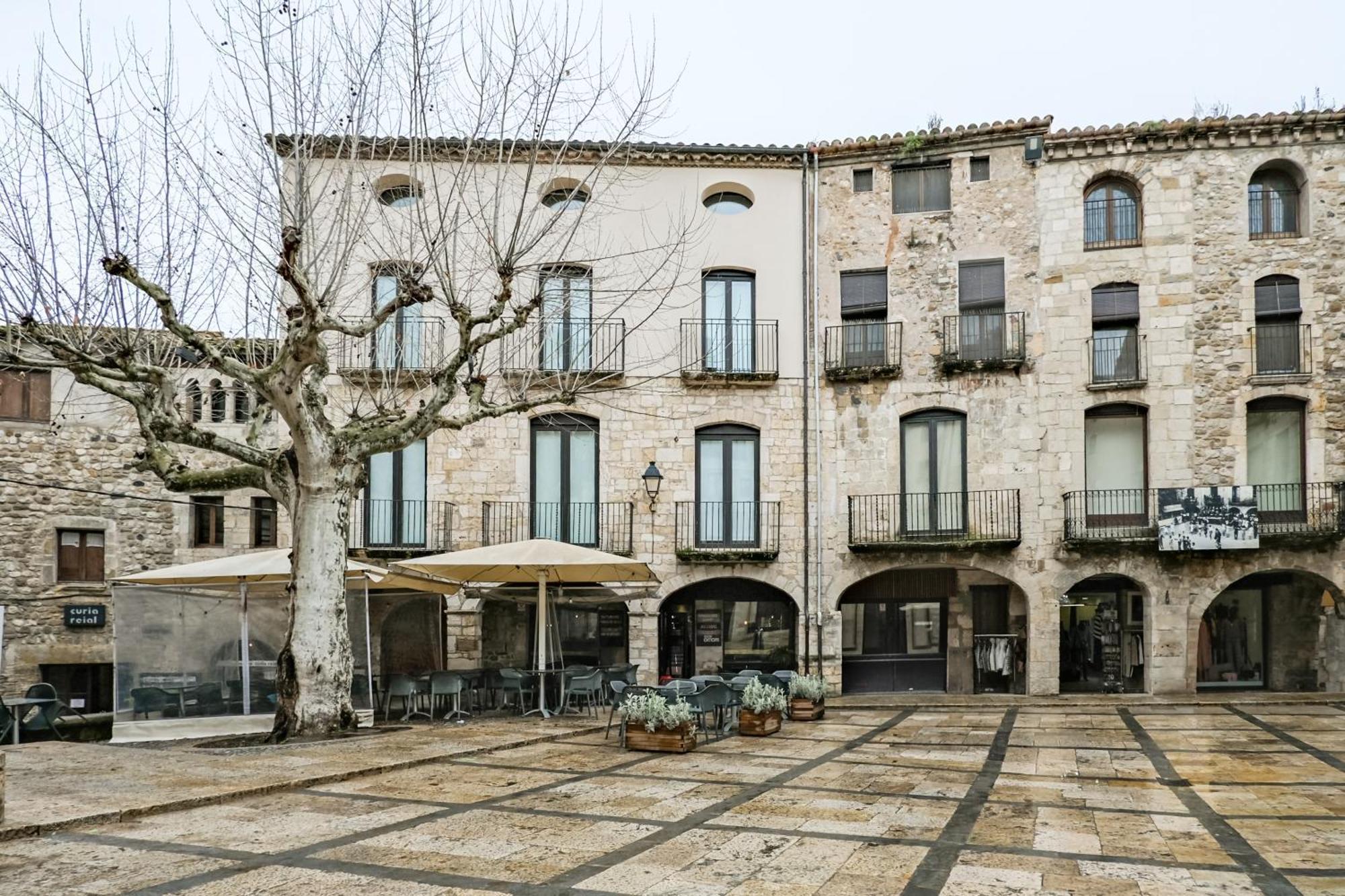 Besalu 21 New stylish apt on Plaça Llibertat Exterior foto