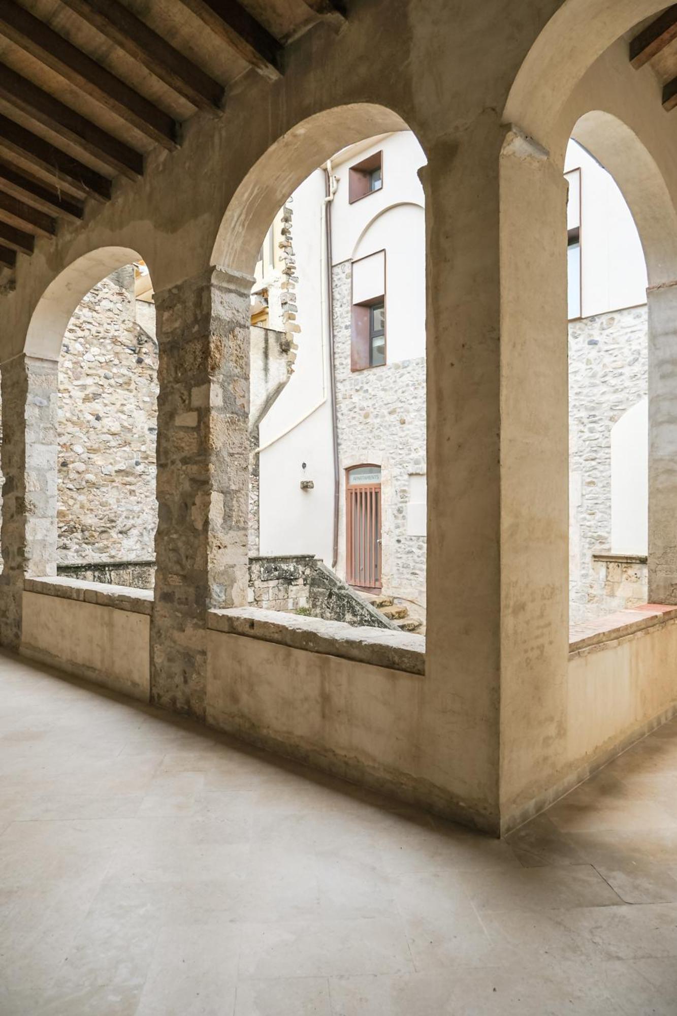 Besalu 21 New stylish apt on Plaça Llibertat Exterior foto